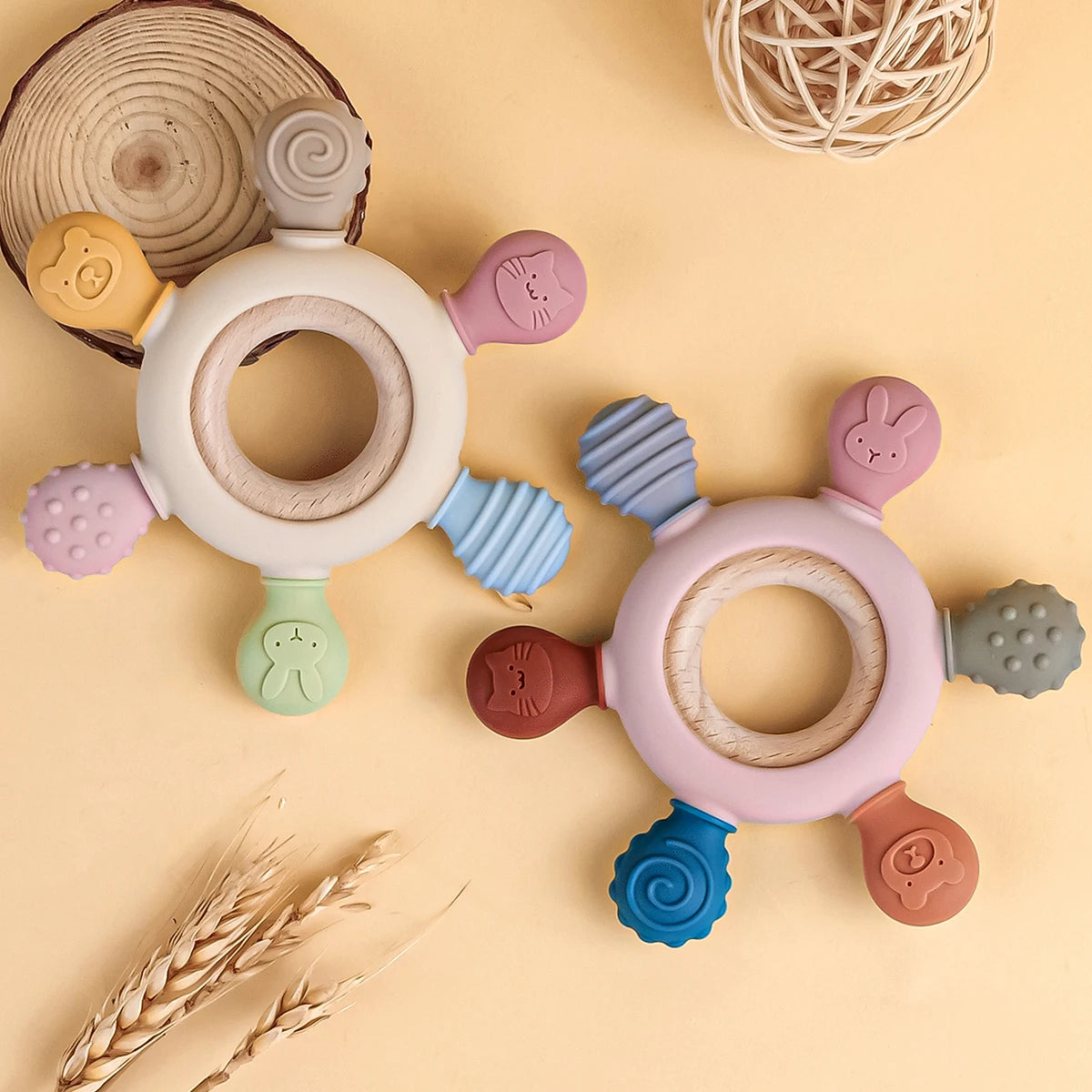 Ship's wheel silicone teether – Jumono